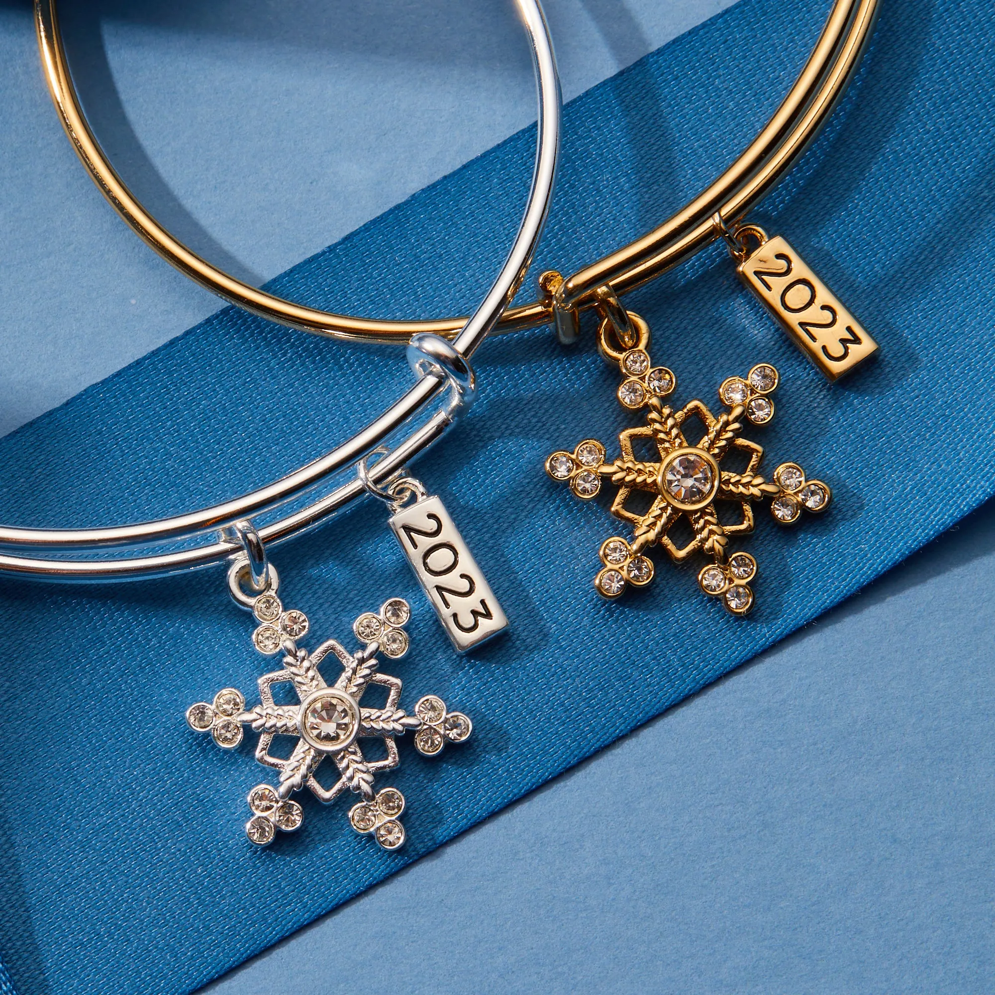 2023 Snowflake Charm Bangle