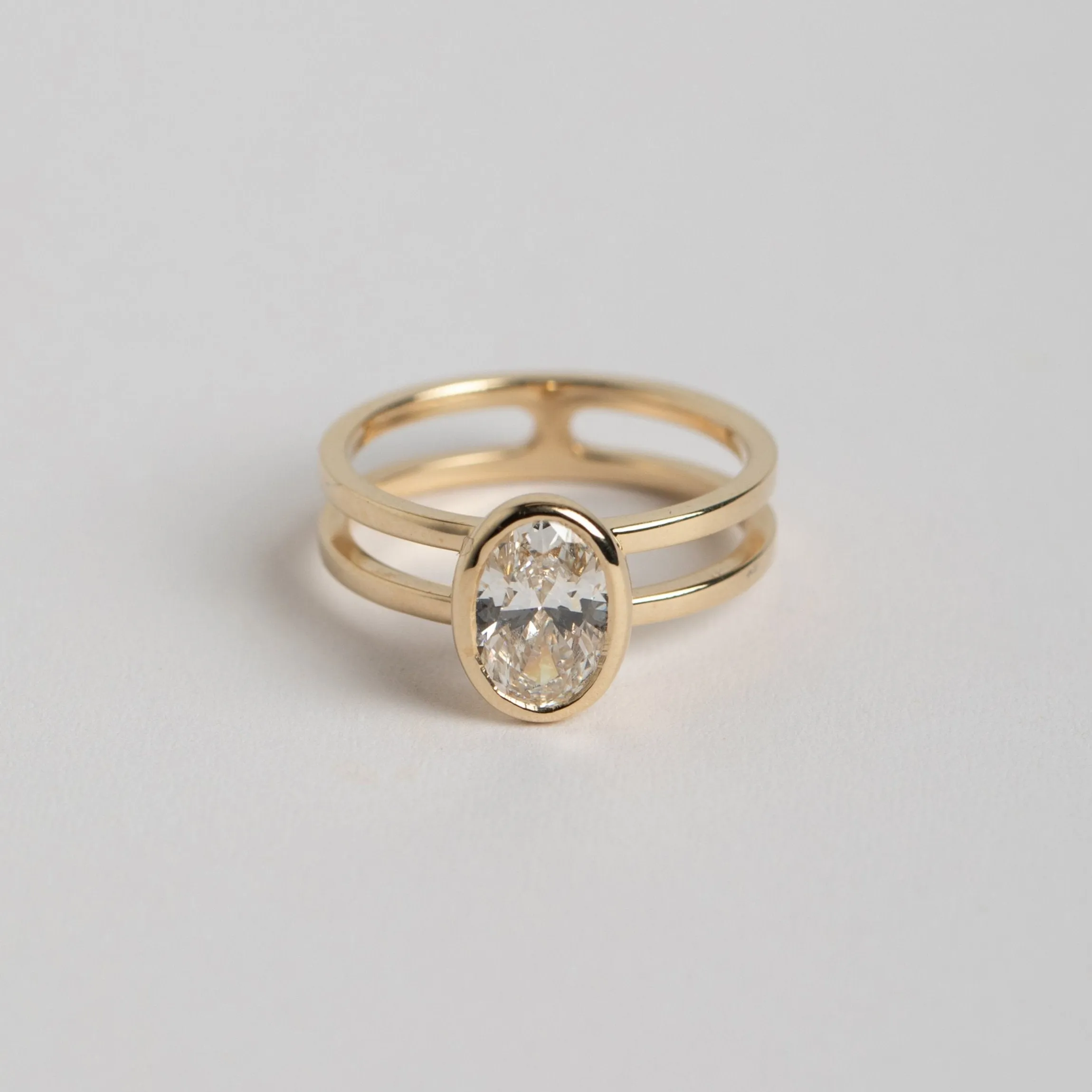Benu Ring with 1.17ct Lab-grown Diamond in Gold