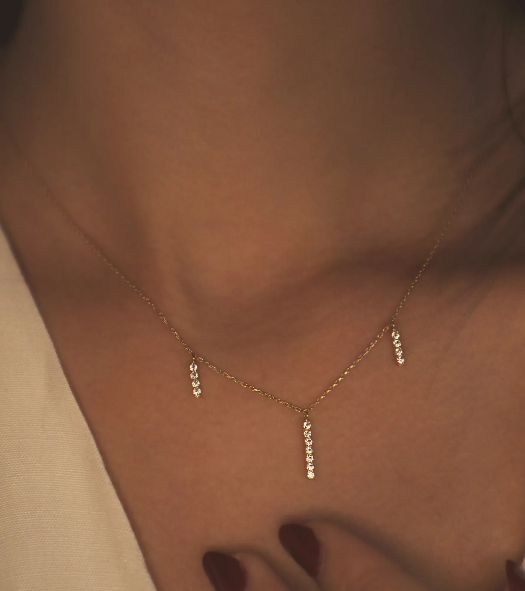 Dangling Bar 18K Gold Necklace w. Diamonds