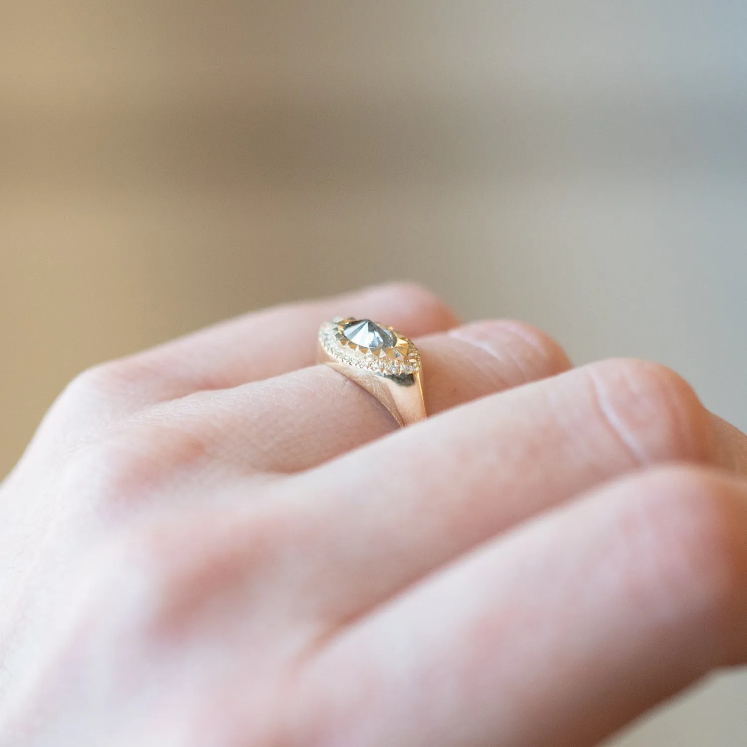 Deco Eye Diamond Signet VIII
