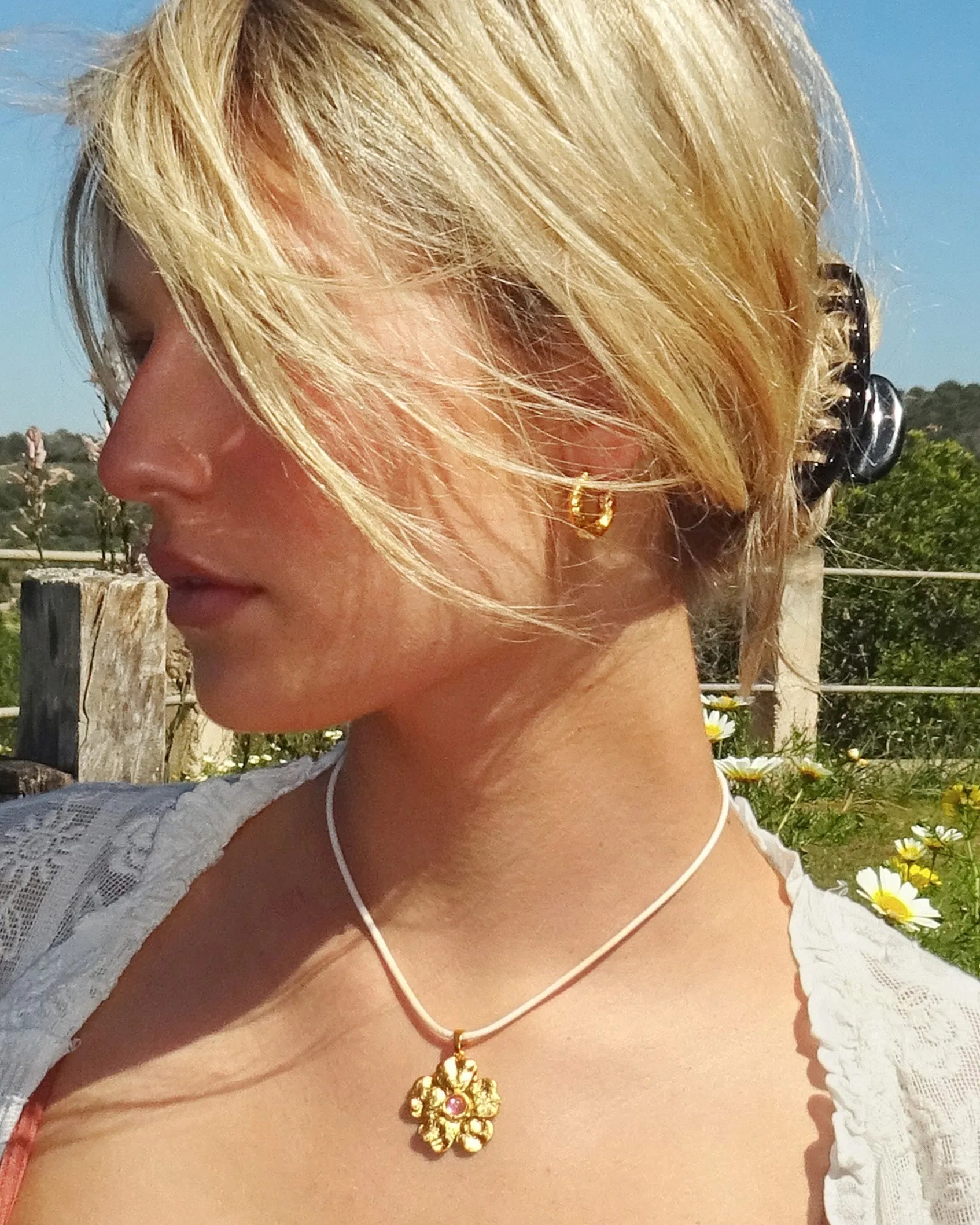 Jenny Medium Hoop Earrings