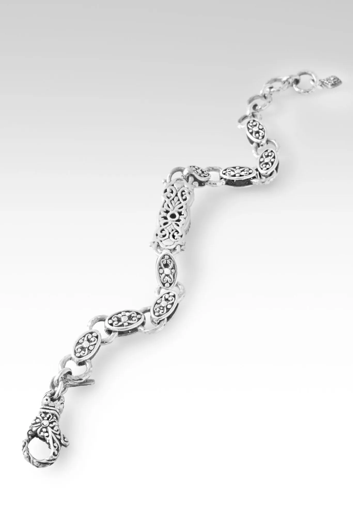 Petal Promise Bracelet? in Rio Aqua? Mystic Topaz