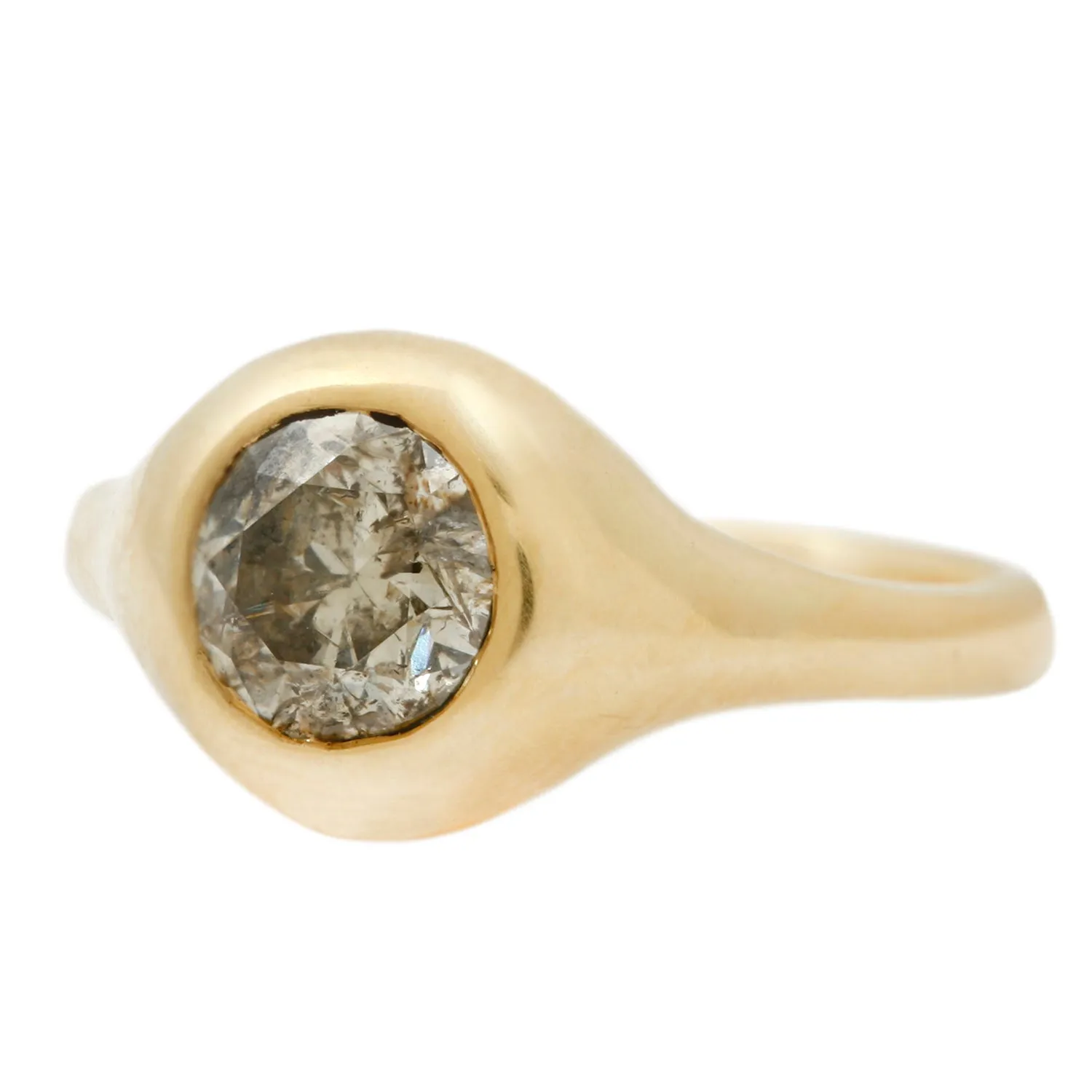 Round Diamond Swell Ring